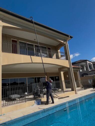 Gutter vacuuming Hope Island